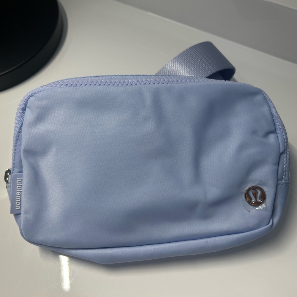 BNWT Everywhere Belt Bag 1L 
Colour PASTEL BLUE